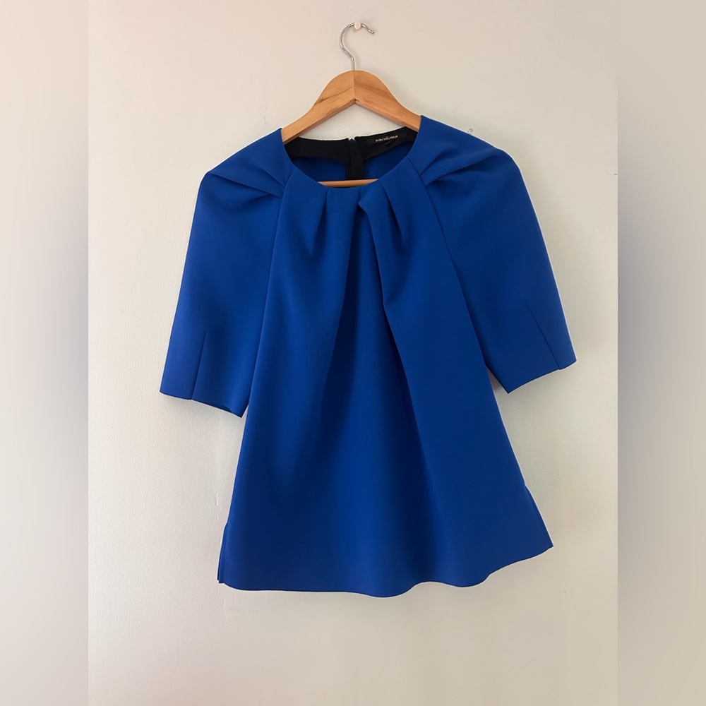 Kobi Halperin. Size: M. Cobolt blue spring top.